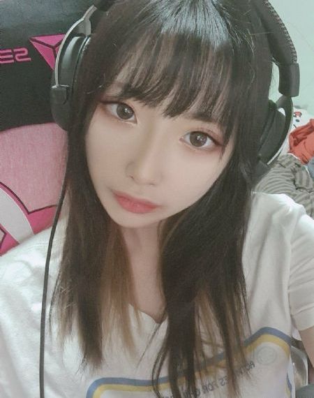 三角窗外是黑夜_BD免费观看韩国