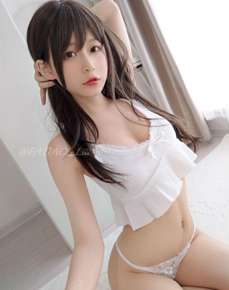 撕开她的乳罩慢慢捏捏视频_剧情片在线播放