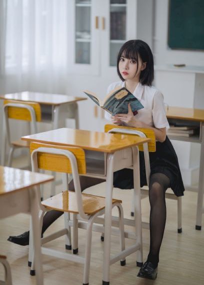 行尸走肉4_BD英语在线视频播放