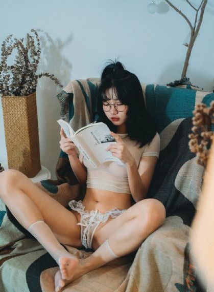 尤物视频在线免费观看_迅雷手机免费观看