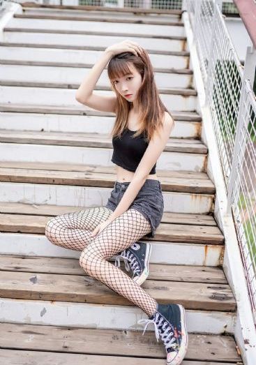 车里教练一口咬住我的奶_1080免费观看视频